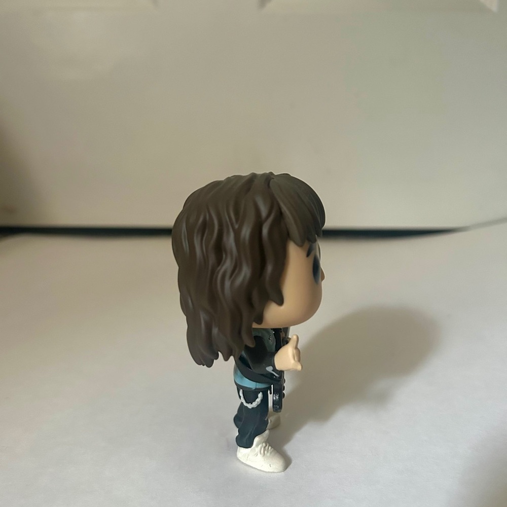 Funko Pop Stranger Things Eddie Munson - Picture 2 of 3